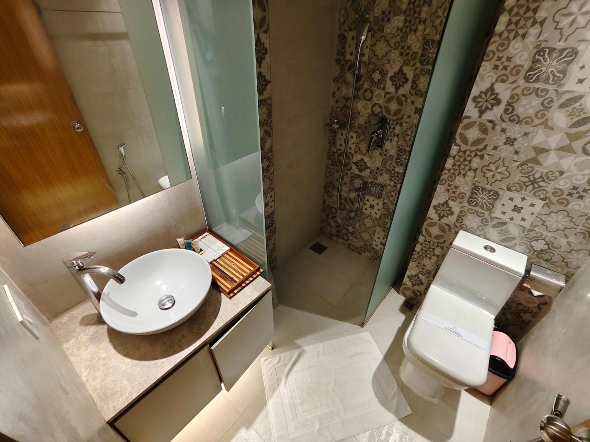 Hotel Nandini Дакка Экстерьер фото