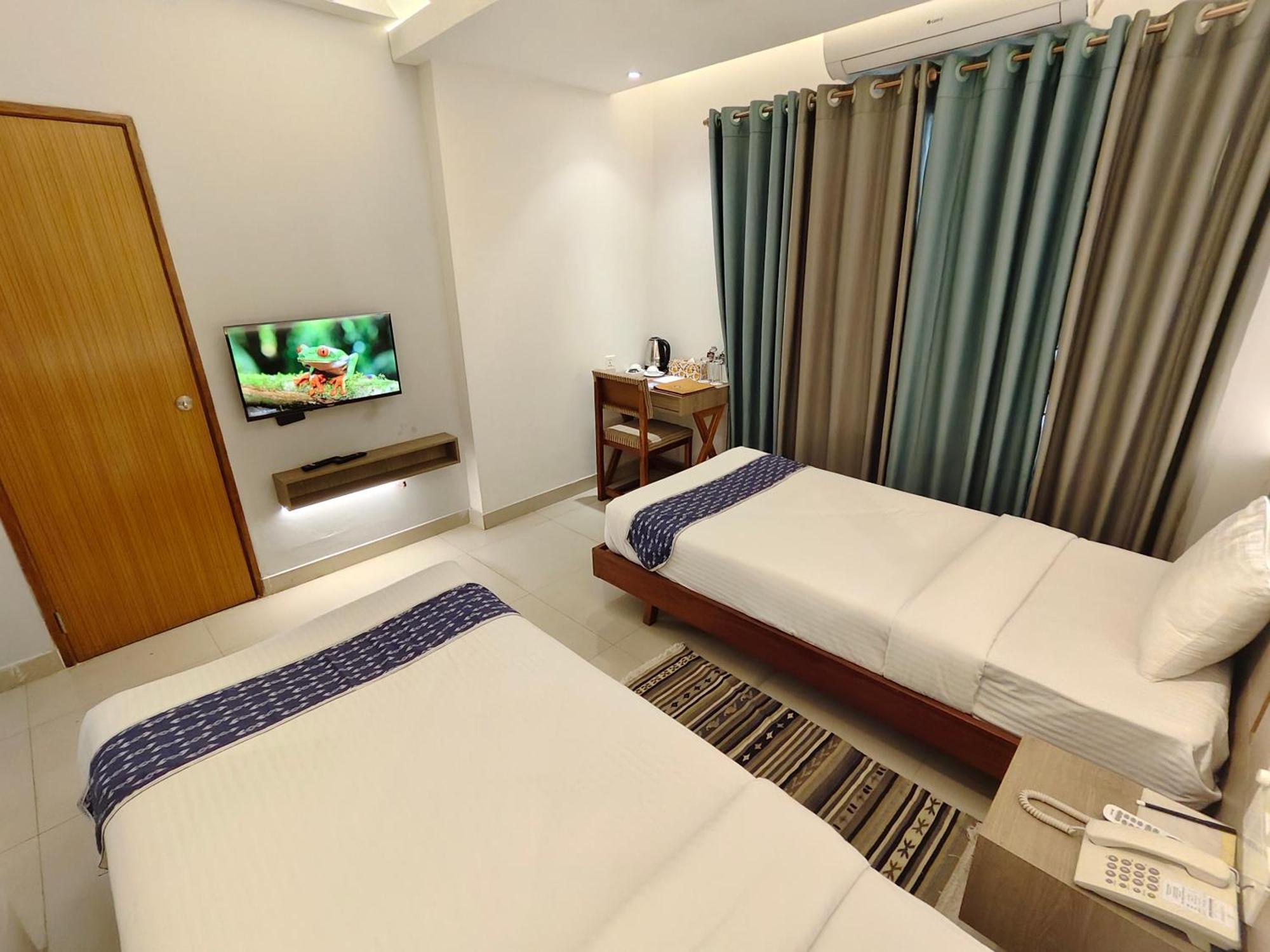 Hotel Nandini Дакка Экстерьер фото