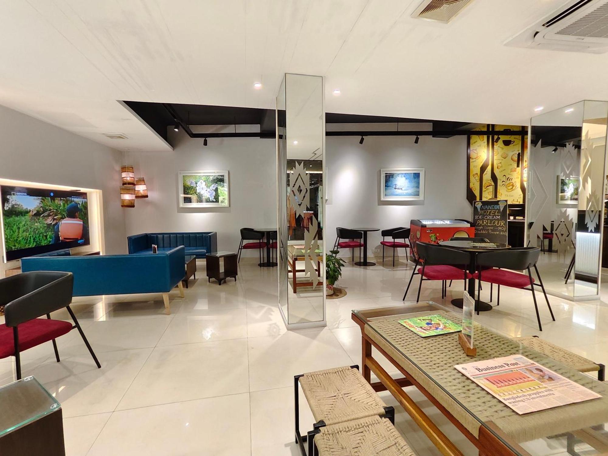 Hotel Nandini Дакка Экстерьер фото